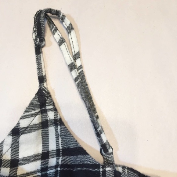 𝅺aerie Flannel Spaghetti Strap Lace Up Front Romper Women's Size M Black White - Picture 6 of 6